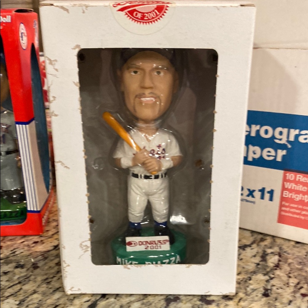 Mike Piazza Bobblehead Figurine